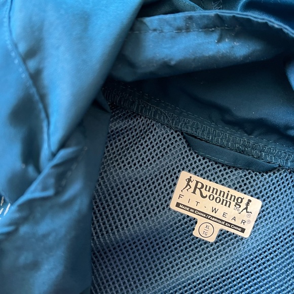 XL running room jacket - Picture 4 of 4